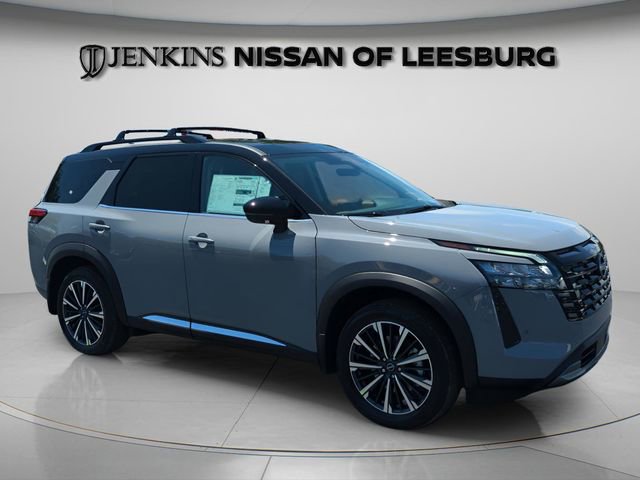 New 2026 Nissan Pathfinder Platinum FWD image 1