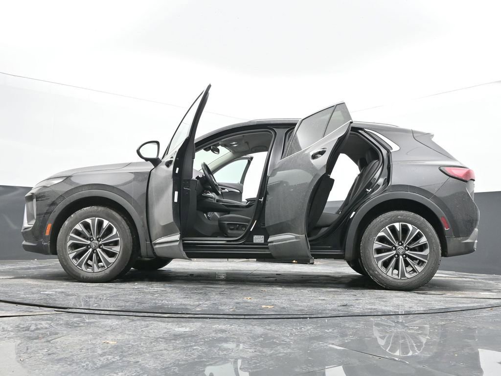 Used 2024 Buick Envision Preferred image 68