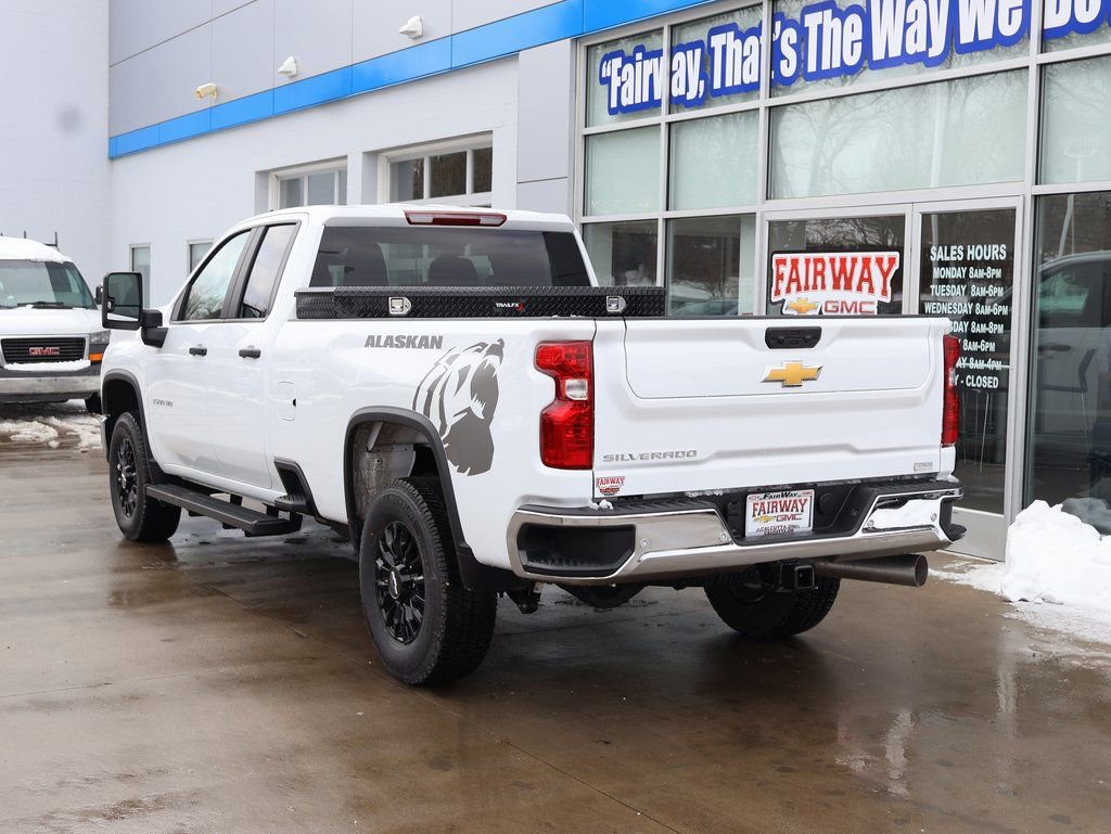 New 2026 Chevrolet Silverado 3500 W/T image 9