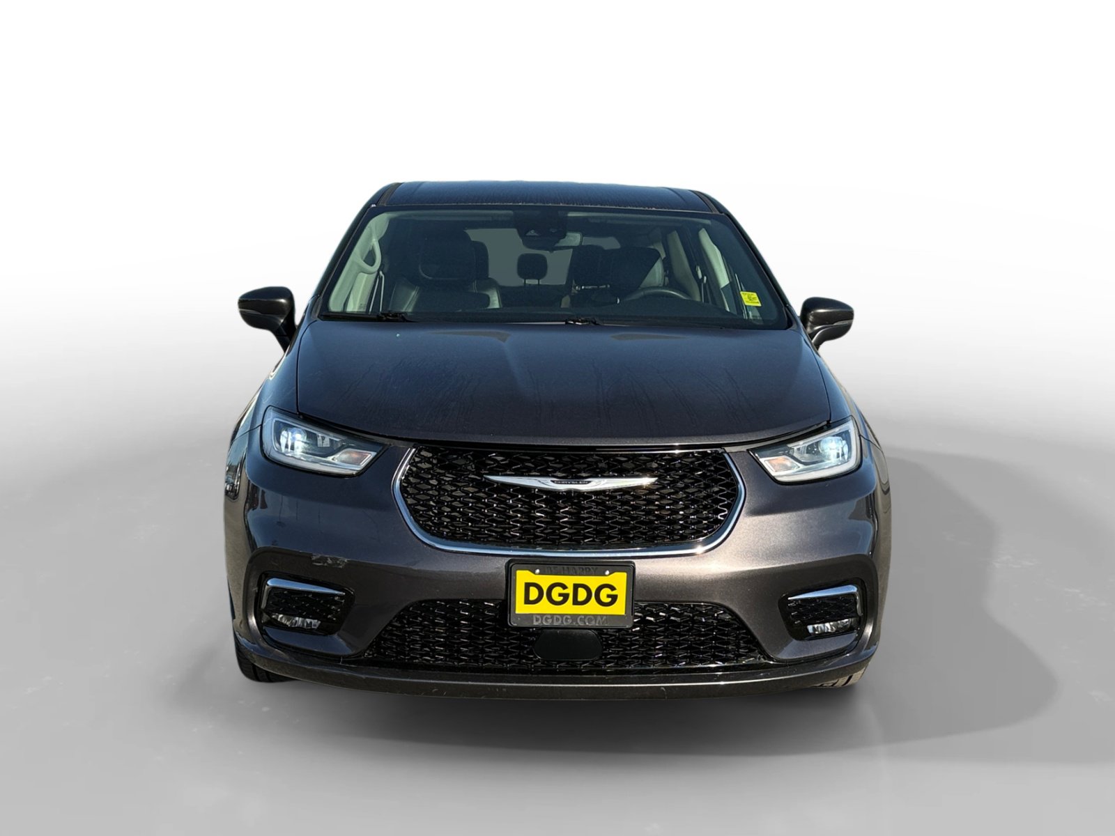 Used 2023 Chrysler Pacifica Touring-L image 8