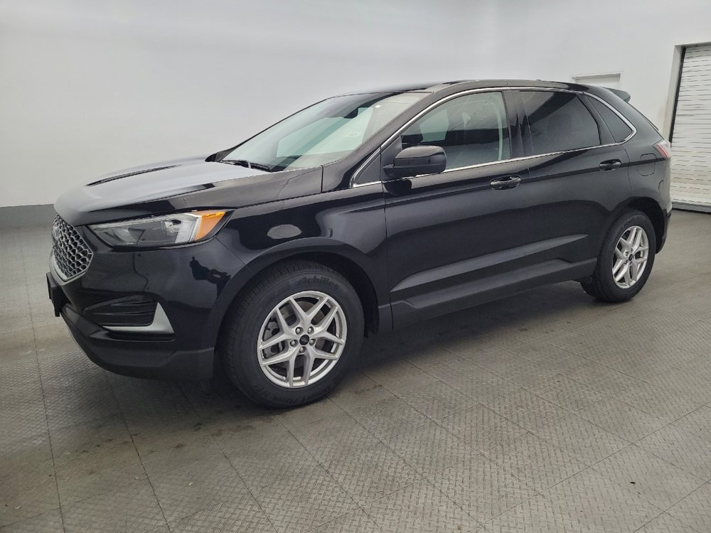 Used 2023 Ford Edge SEL image 2