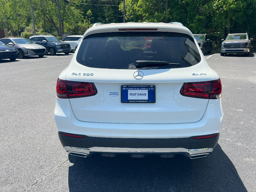 Used 2021 Mercedes-Benz GLC 300 4MATIC w/ Premium Package image 5