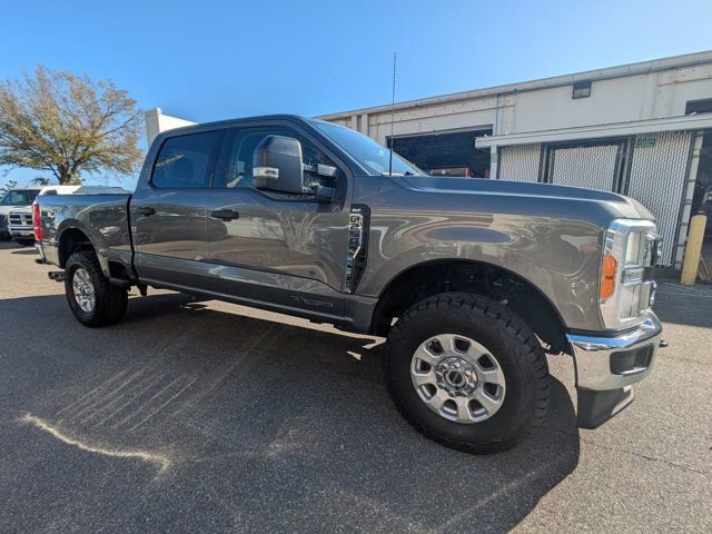 Used 2023 Ford F250 XLT image 1