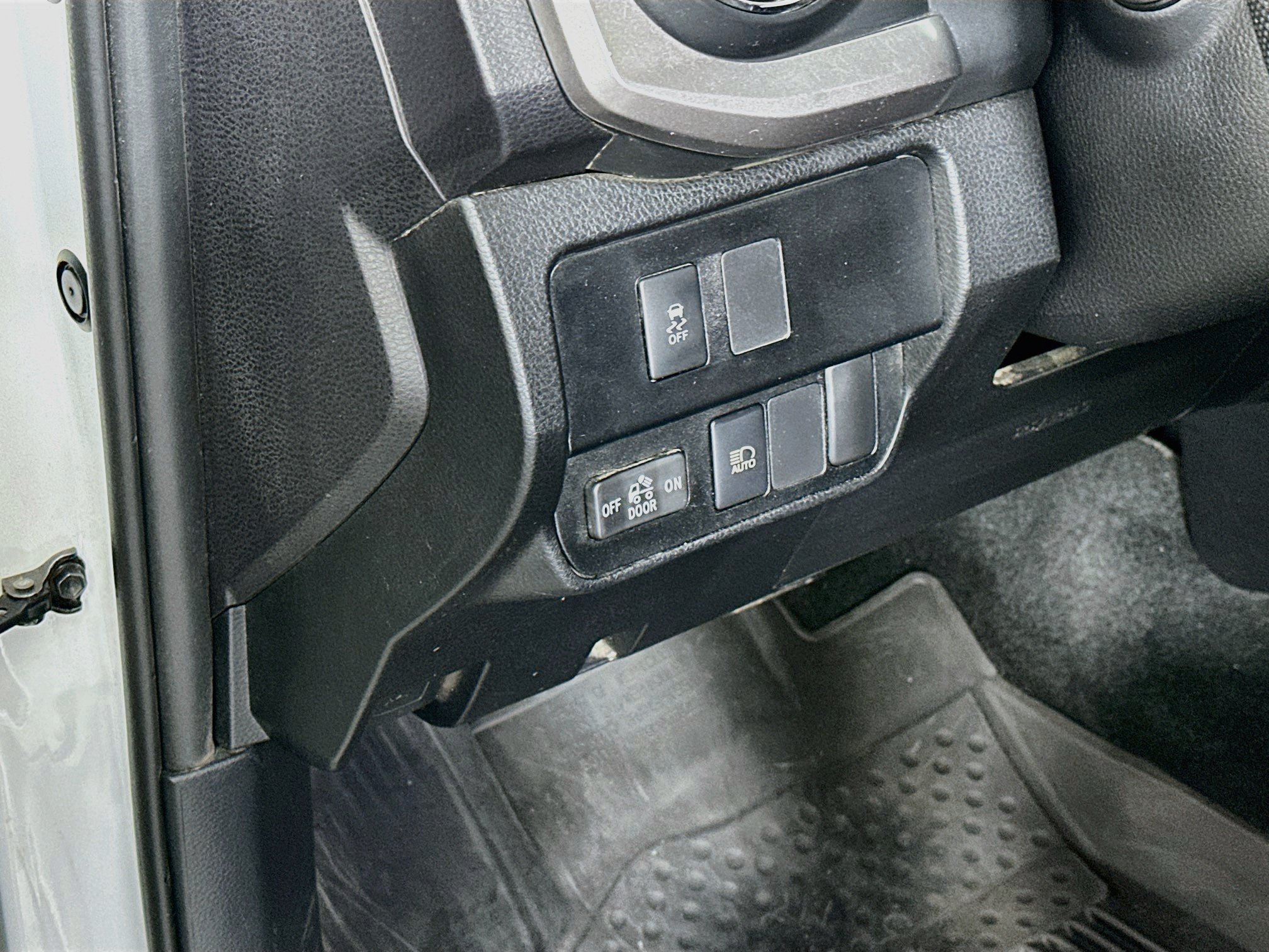 Used 2022 Toyota Tacoma SR5 w/ Technology Package RWD image 17
