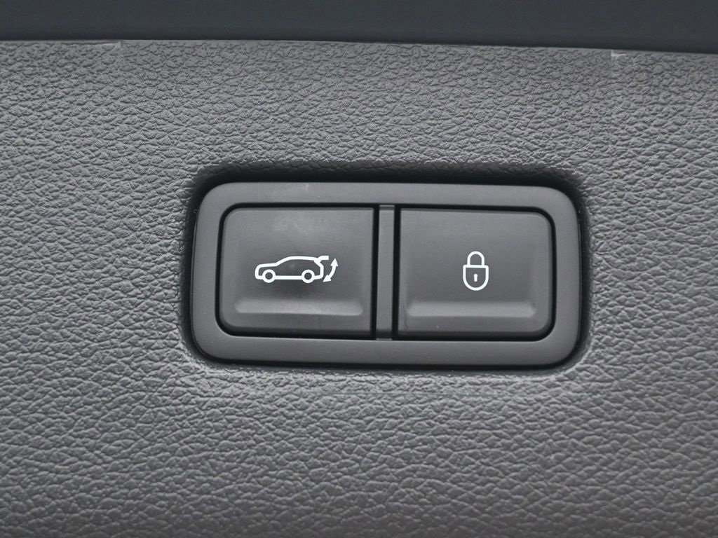 Used 2024 Genesis GV80 3.5T w/ Prestige Package image 36