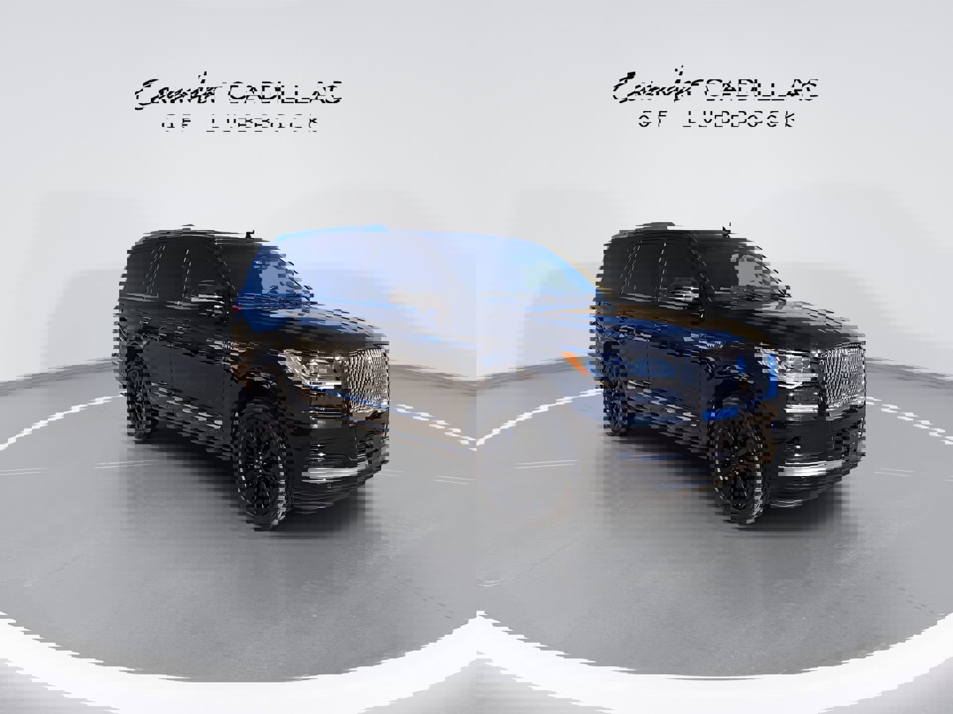 Used 2023 Lincoln Navigator Reserve image 2