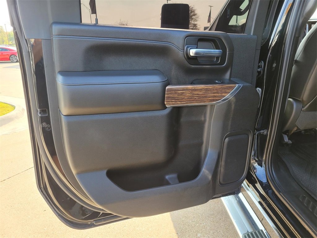 Used 2020 Chevrolet Silverado 2500 High Country w/ Z71 Off-Road Package image 16