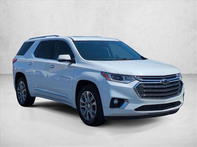 Used 2019 Chevrolet Traverse Premier w/ Driver Confidence II Package FWD image 3