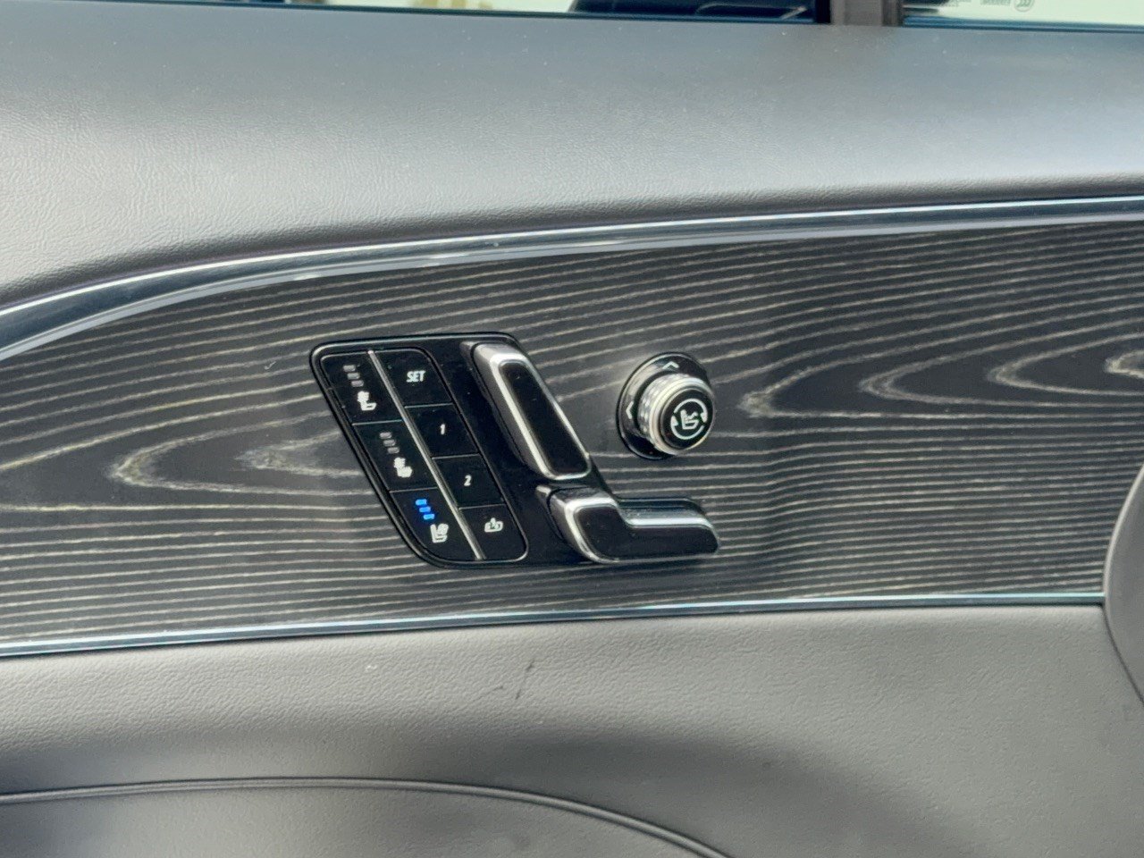 Certified 2024 Cadillac Lyriq Sport RWD image 16