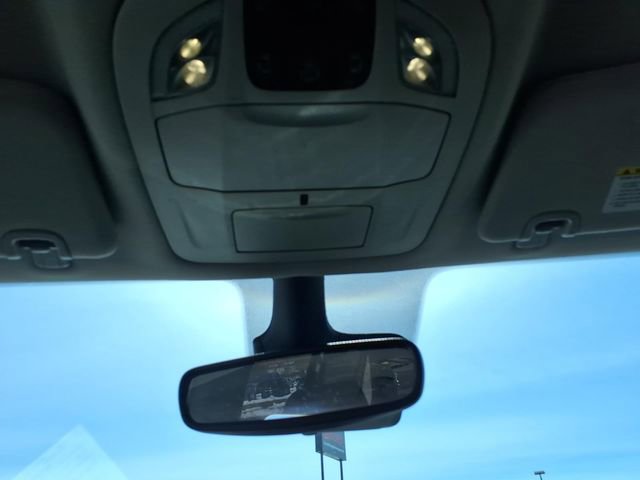 Used 2024 Chrysler Pacifica Touring-L FWD image 17