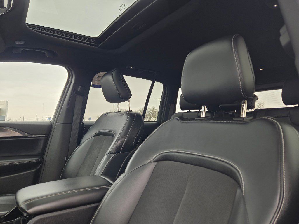 Used 2023 Jeep Grand Cherokee Altitude image 21