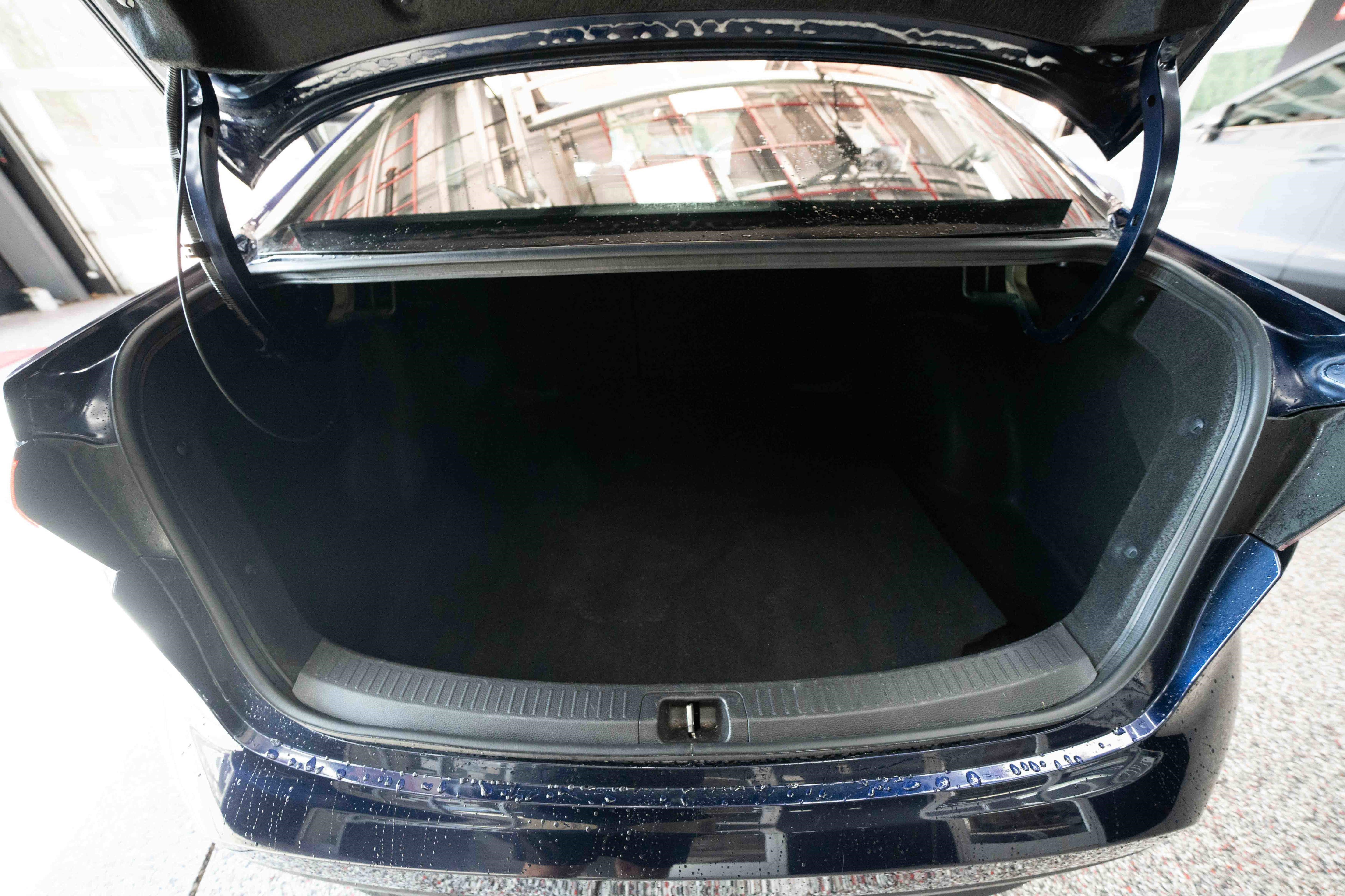 Used 2024 Toyota Corolla LE image 27