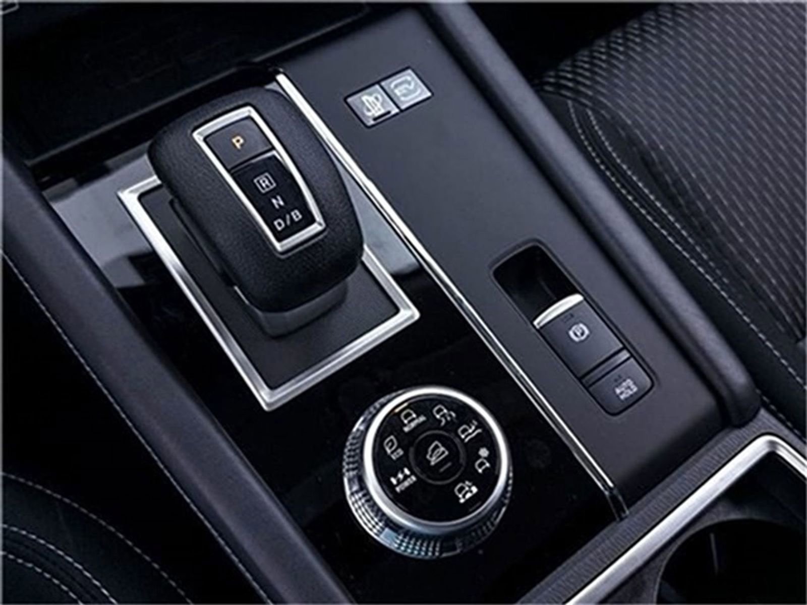 New 2025 Mitsubishi Outlander ES image 18