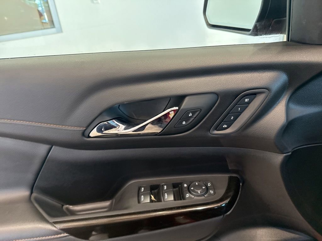 Used 2023 GMC Acadia AT4 w/ Preferred Package image 18