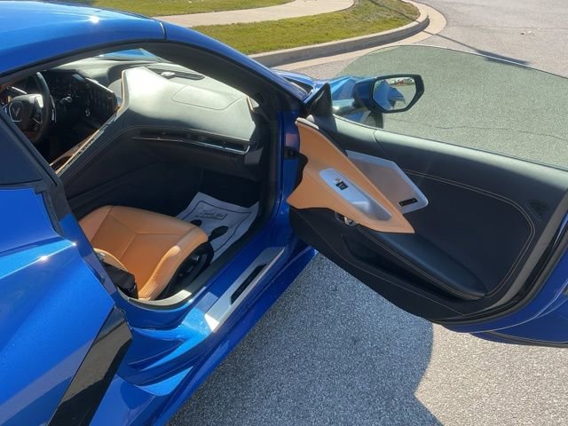 Used 2020 Chevrolet Corvette Stingray w/ 2LT Preferred Equipment Group image 17