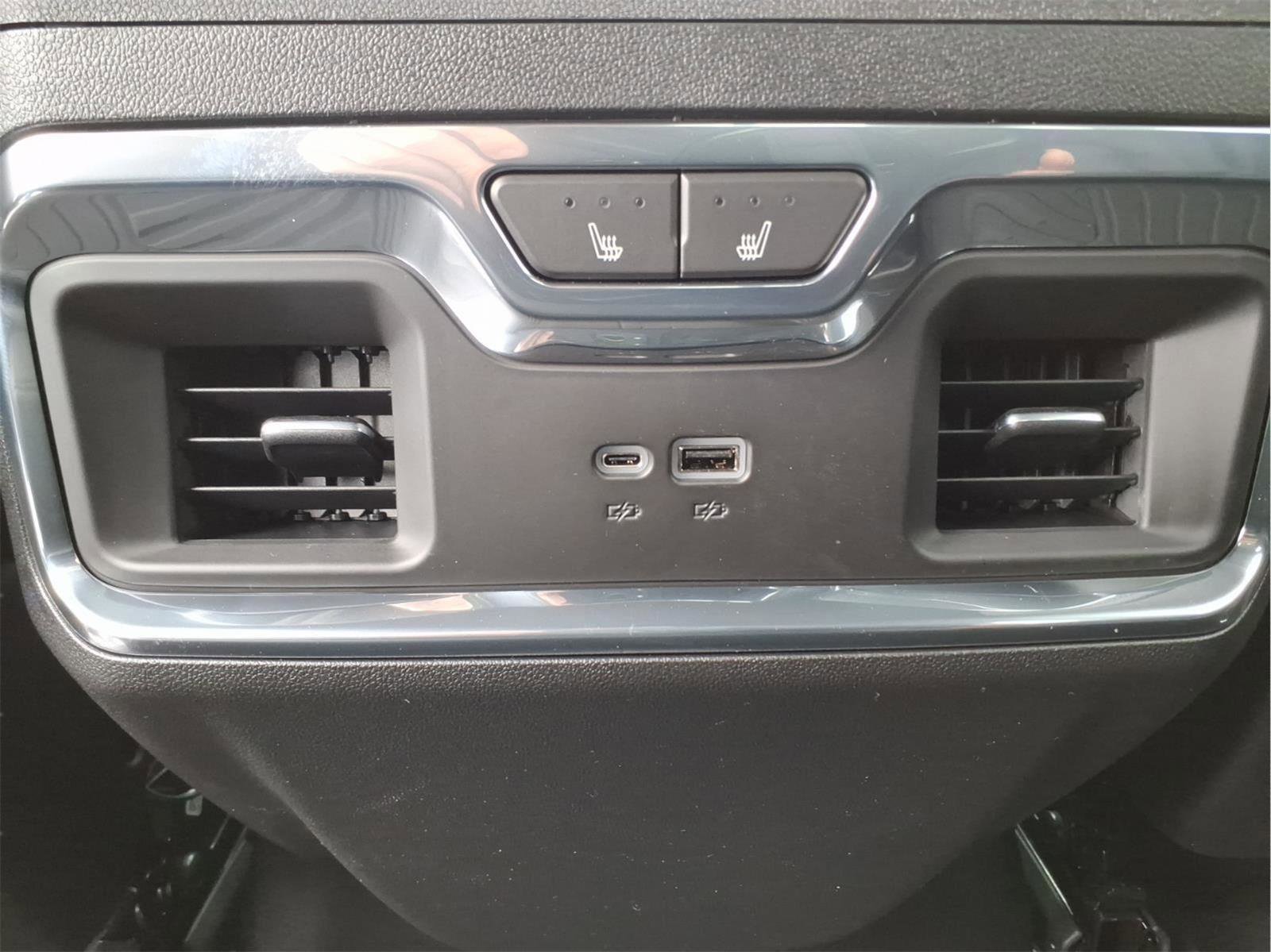 New 2026 Chevrolet Silverado 1500 LTZ w/ LTZ Premium Package image 12