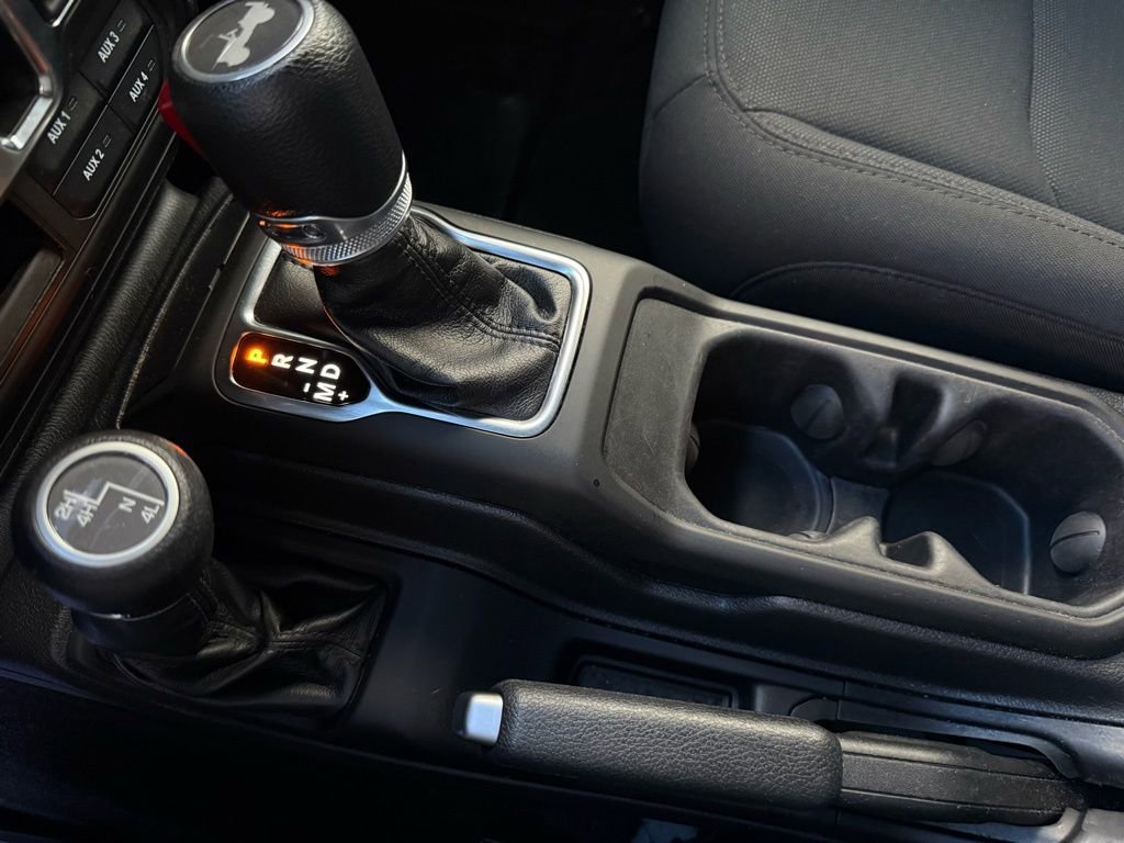 Used 2023 Jeep Wrangler Unlimited Sport image 25