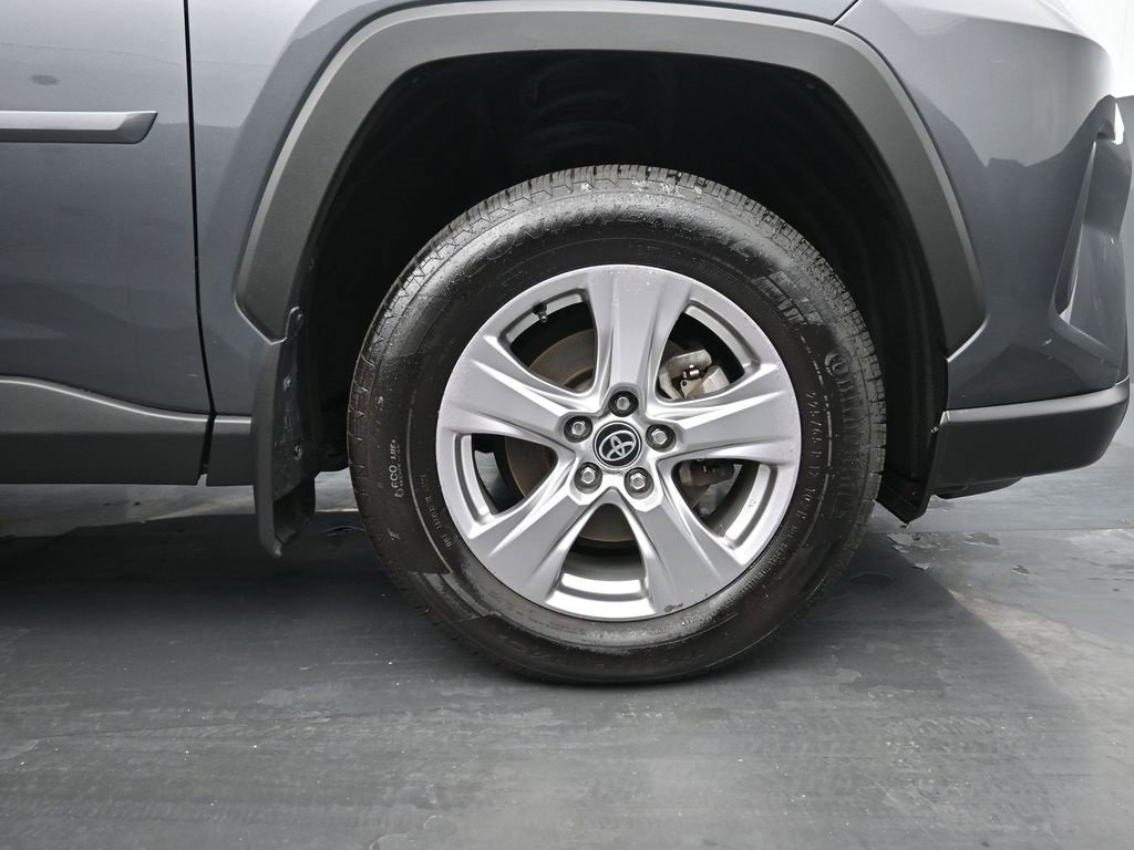 Used 2022 Toyota RAV4 XLE w/ Convenience Package image 10