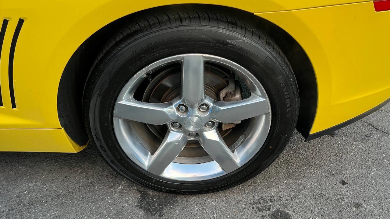 Used 2015 Chevrolet Camaro LT w/ 1LT Preferred Package image 22