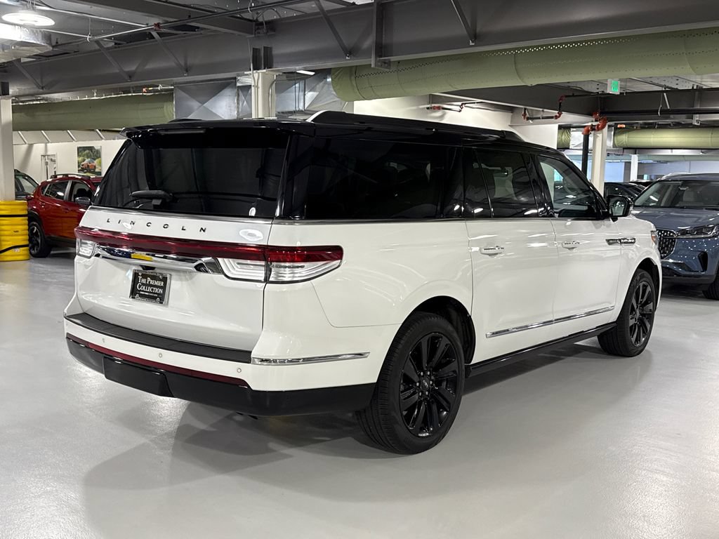 Used 2024 Lincoln Navigator L Black Label AWD/4WD image 2
