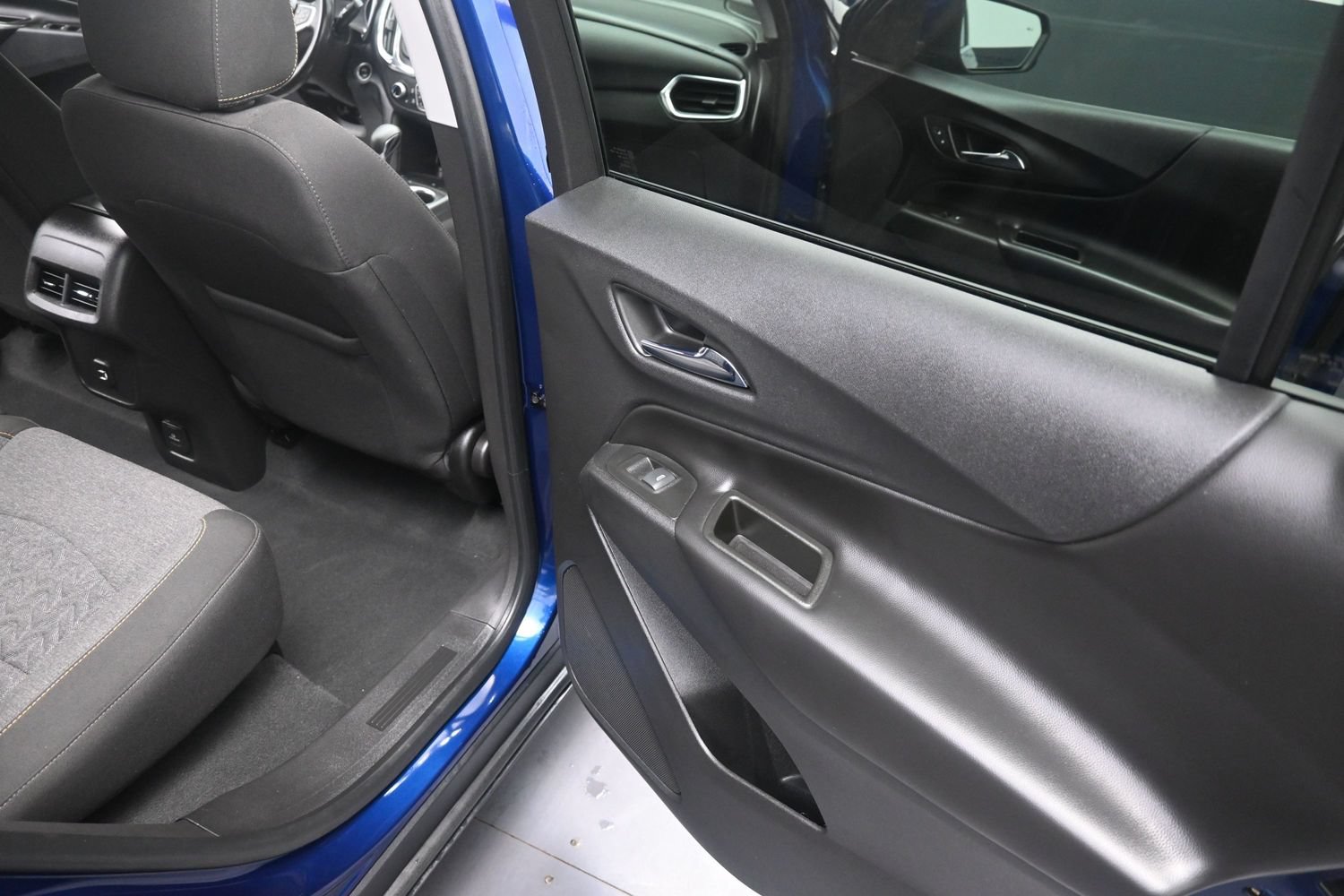 Used 2022 Chevrolet Equinox LT AWD/4WD image 24