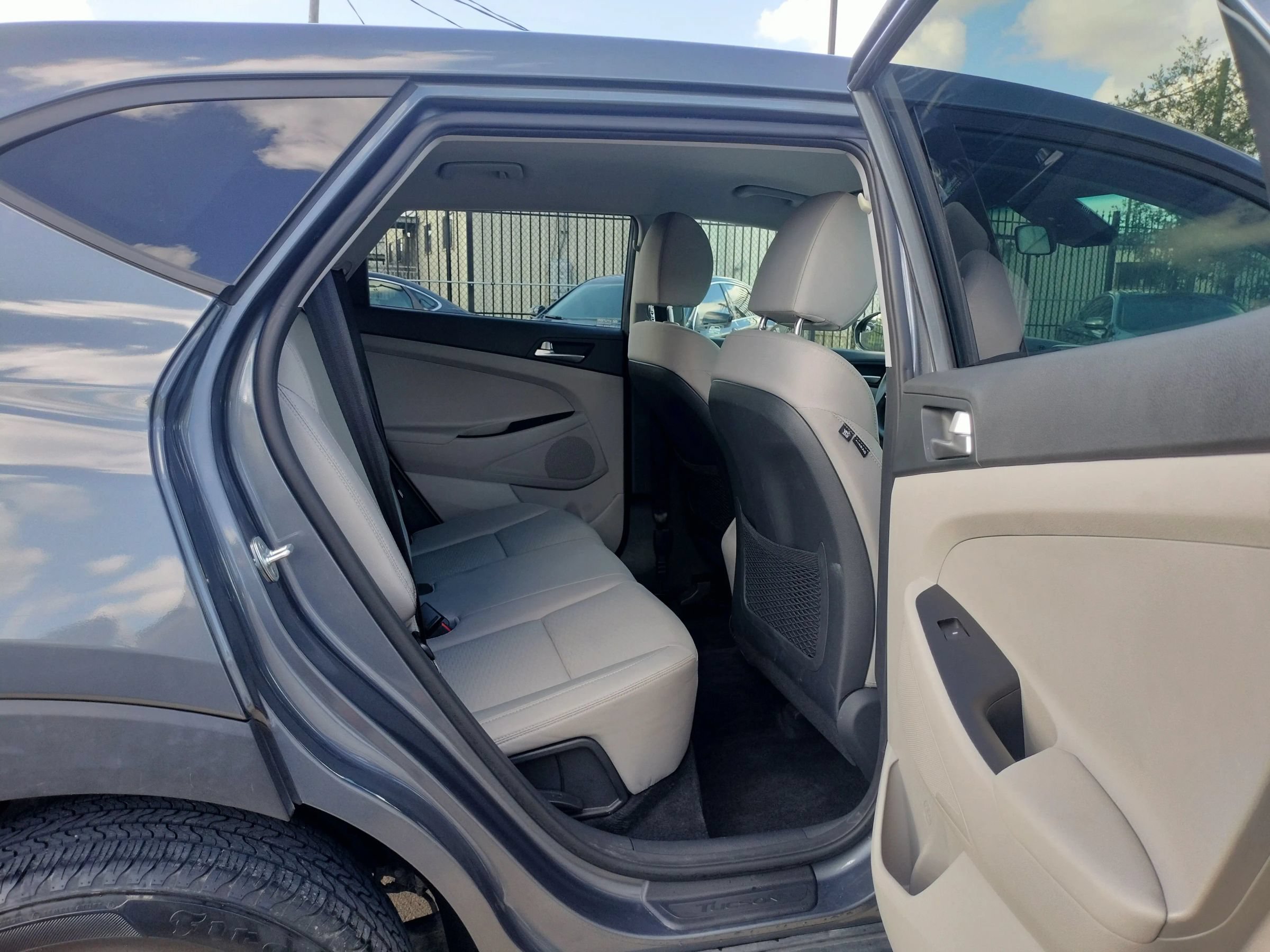 Used 2021 Hyundai Tucson SE FWD image 36