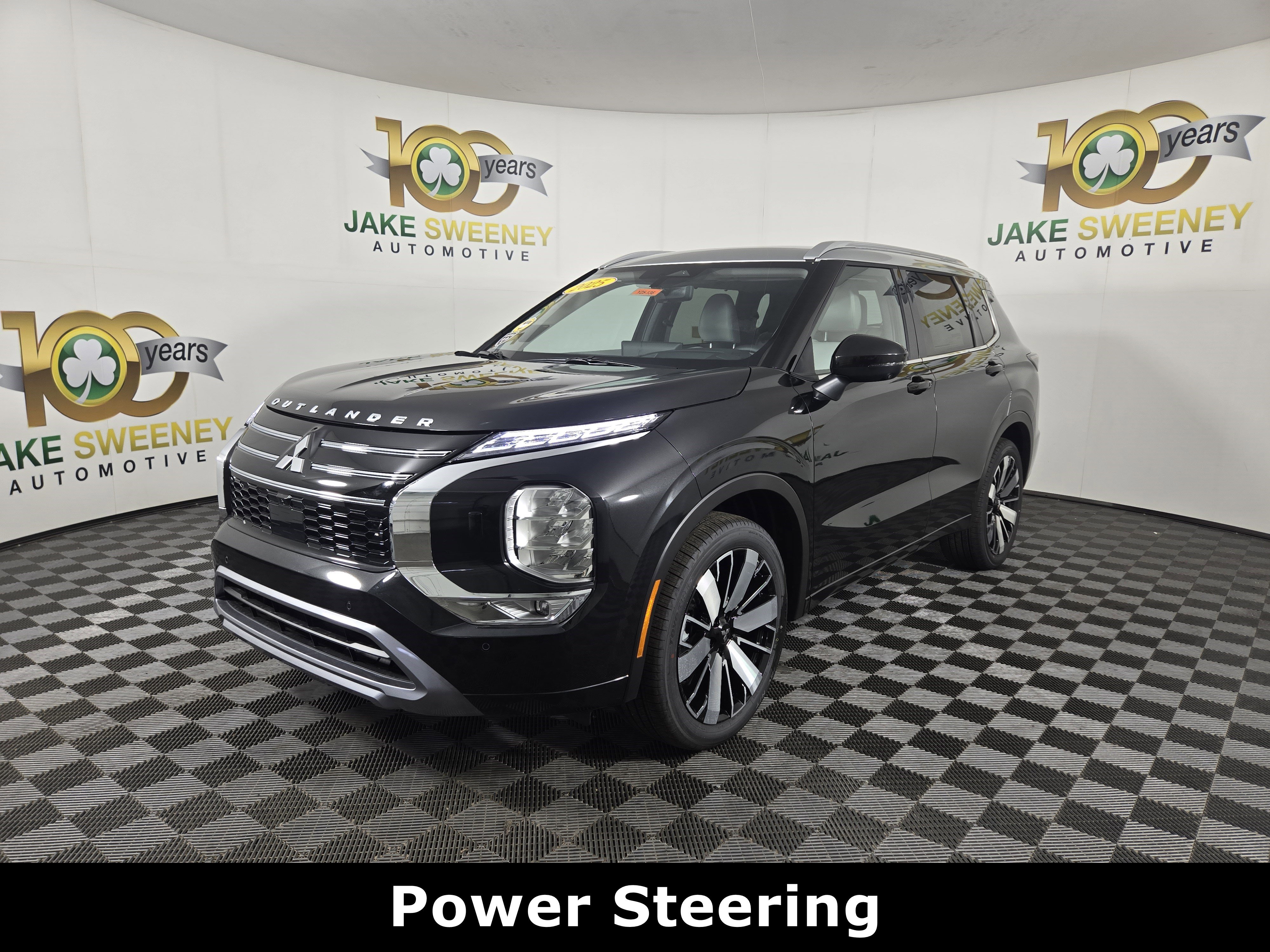 New 2025 Mitsubishi Outlander AWD image 3