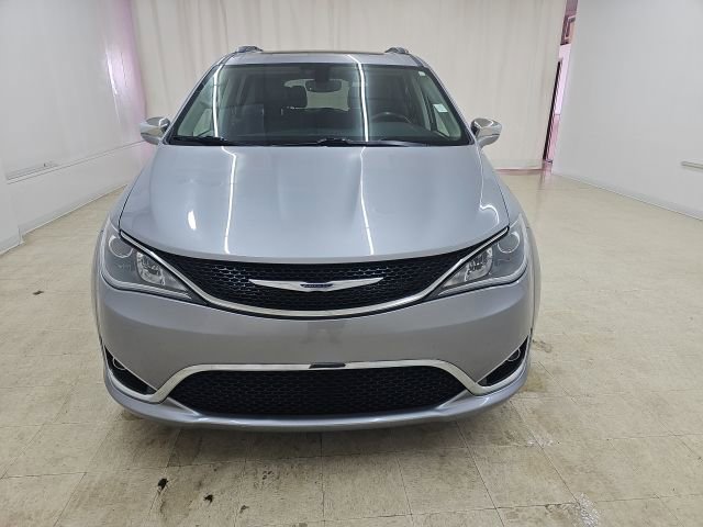 Used 2020 Chrysler Pacifica Limited FWD image 14