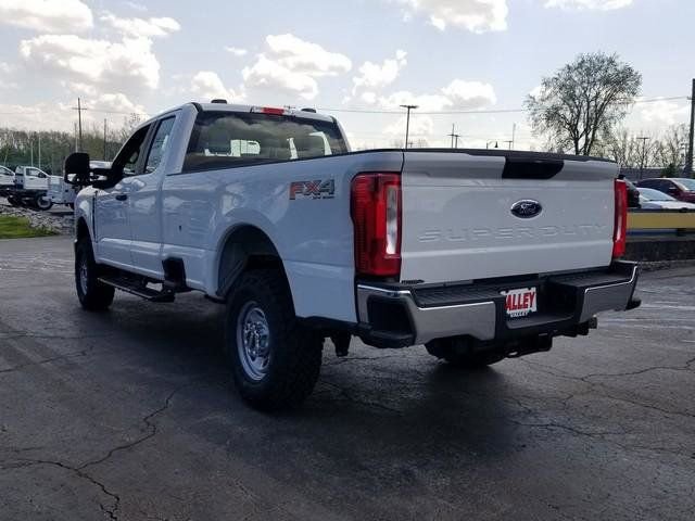 New 2026 Ford F350 XL w/ XL Off-Road Package AWD/4WD image 8
