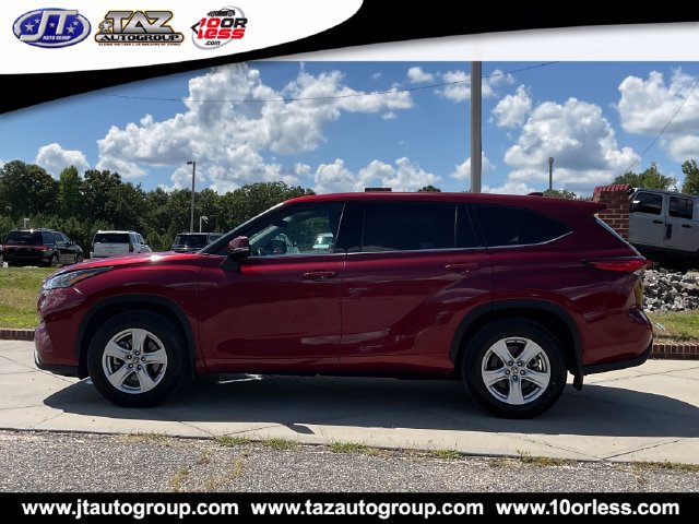 Used 2020 Toyota Highlander LE AWD/4WD image 4