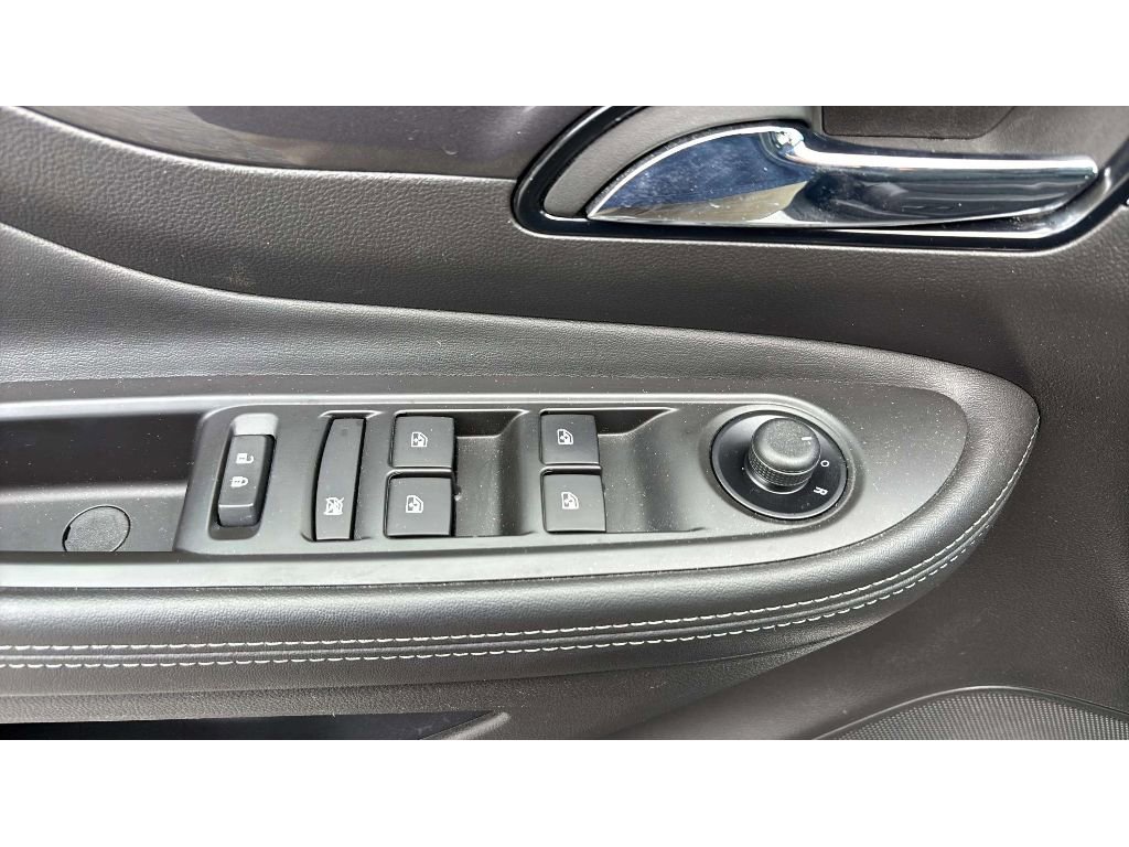 Used 2022 Buick Encore Preferred w/ Safety Package image 17