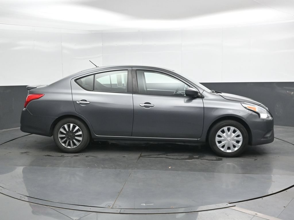 Used 2019 Nissan Versa SV FWD image 5