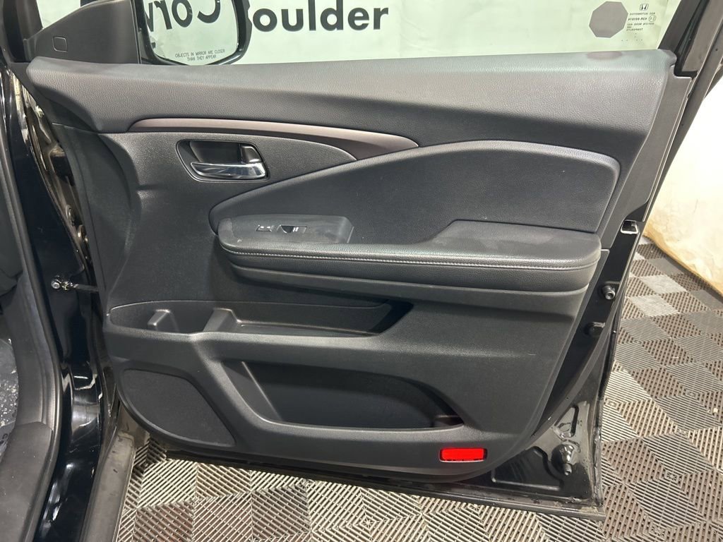 Used 2022 Honda Pilot Sport image 9