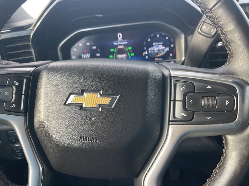 Used 2024 Chevrolet Silverado 2500 LT w/ Convenience Package image 17