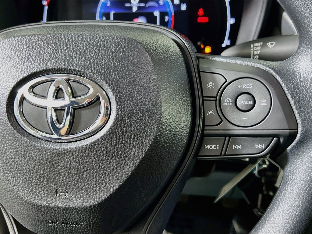Used 2026 Toyota Corolla LE FWD image 17