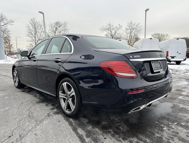 Used 2018 Mercedes-Benz E 300 4MATIC image 5