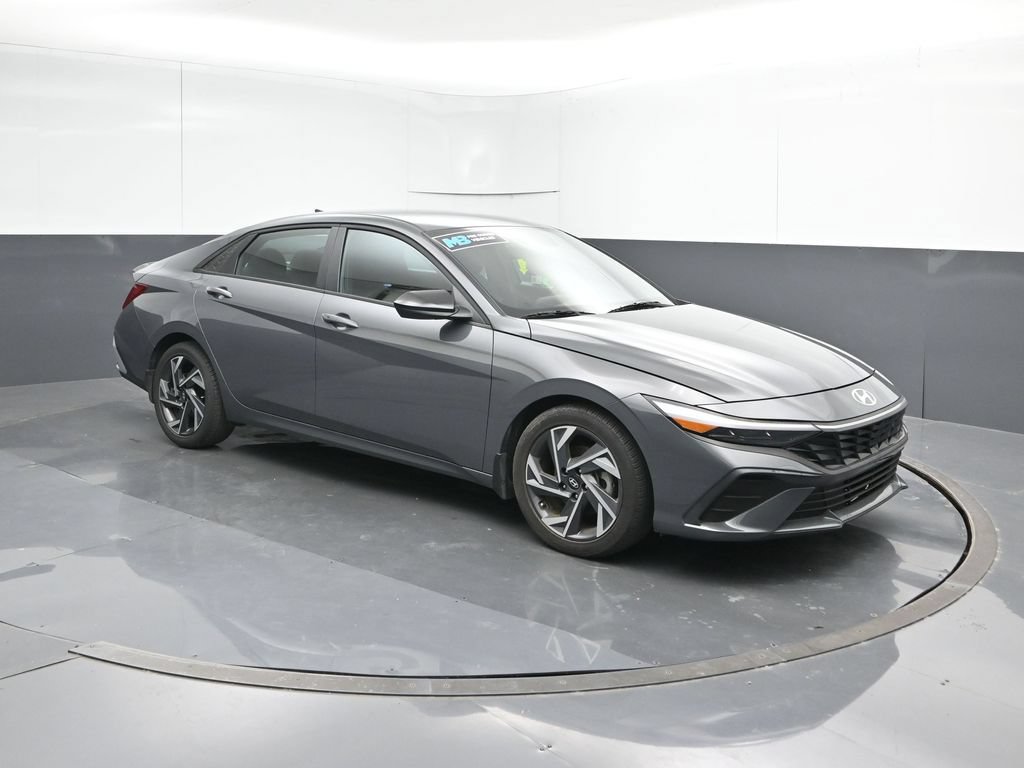 Certified 2025 Hyundai Elantra Sport FWD image 7
