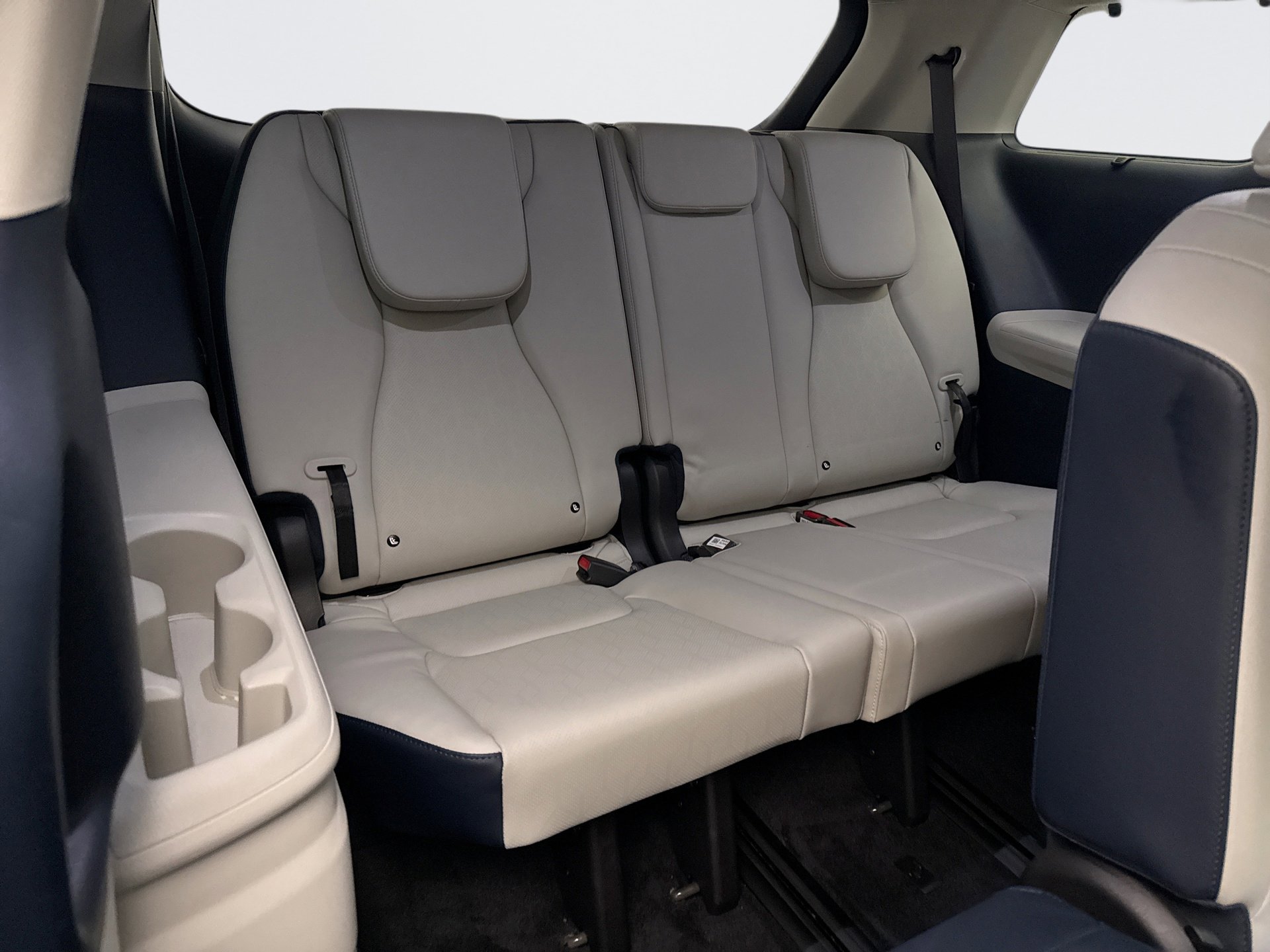 Used 2025 Kia Carnival SX image 19