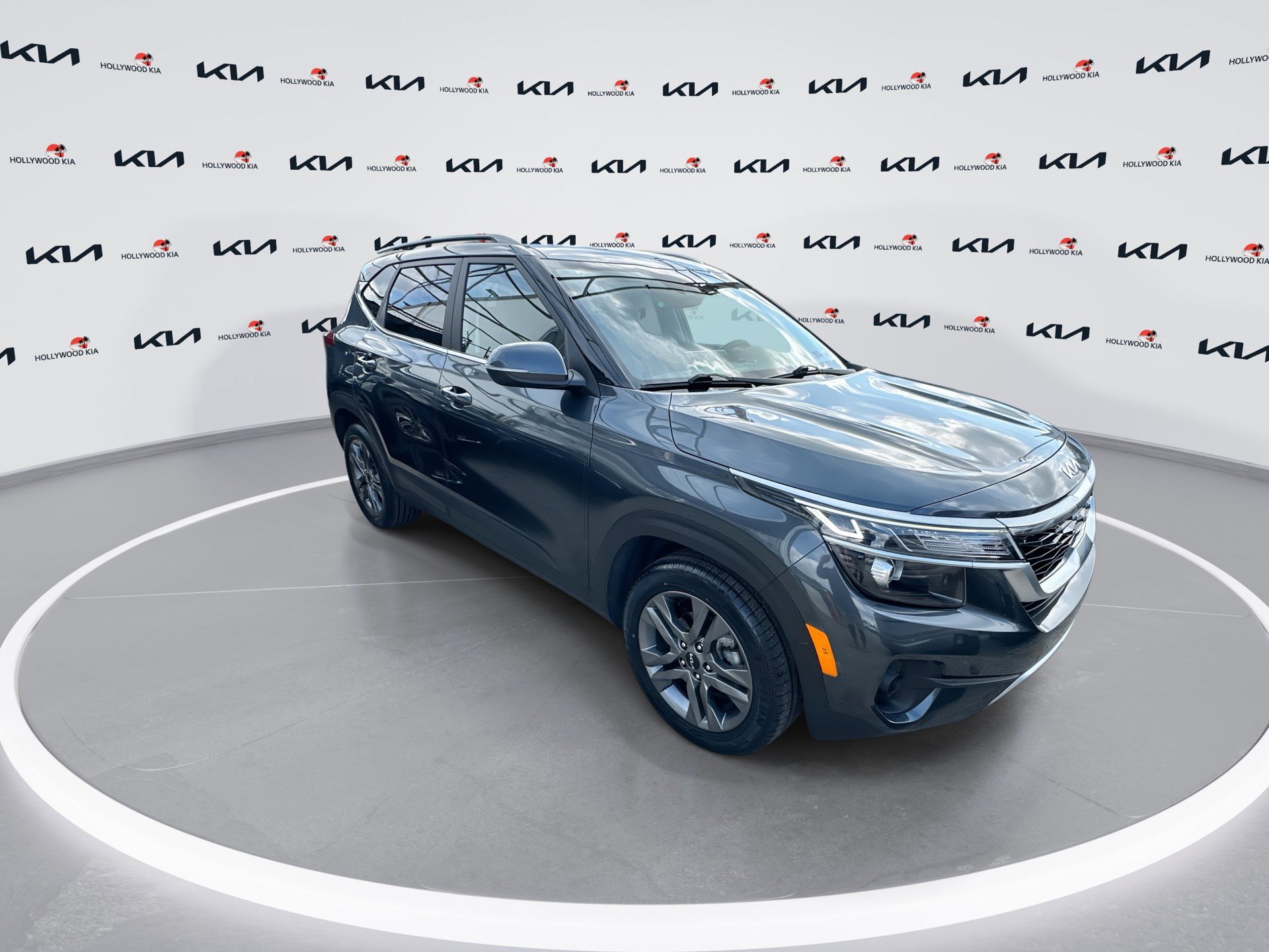 Certified 2023 Kia Seltos S image 2