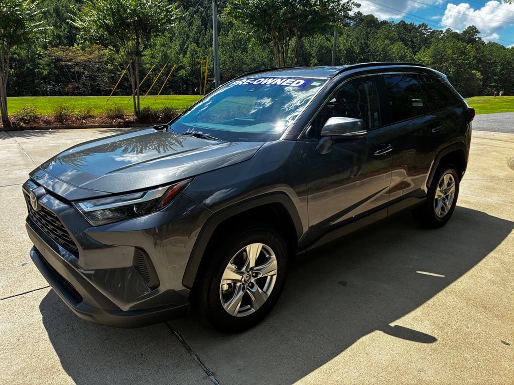 Used 2025 Toyota RAV4 XLE AWD/4WD image 11