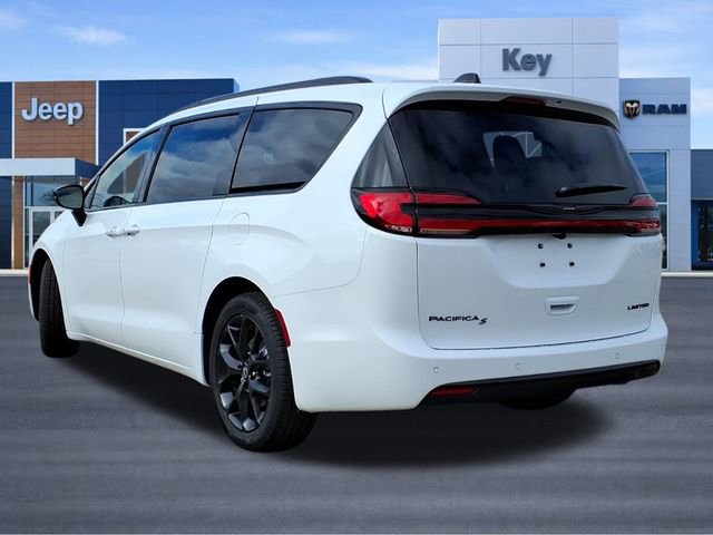 New 2026 Chrysler Pacifica Limited w/ S Appearance Package FWD image 4