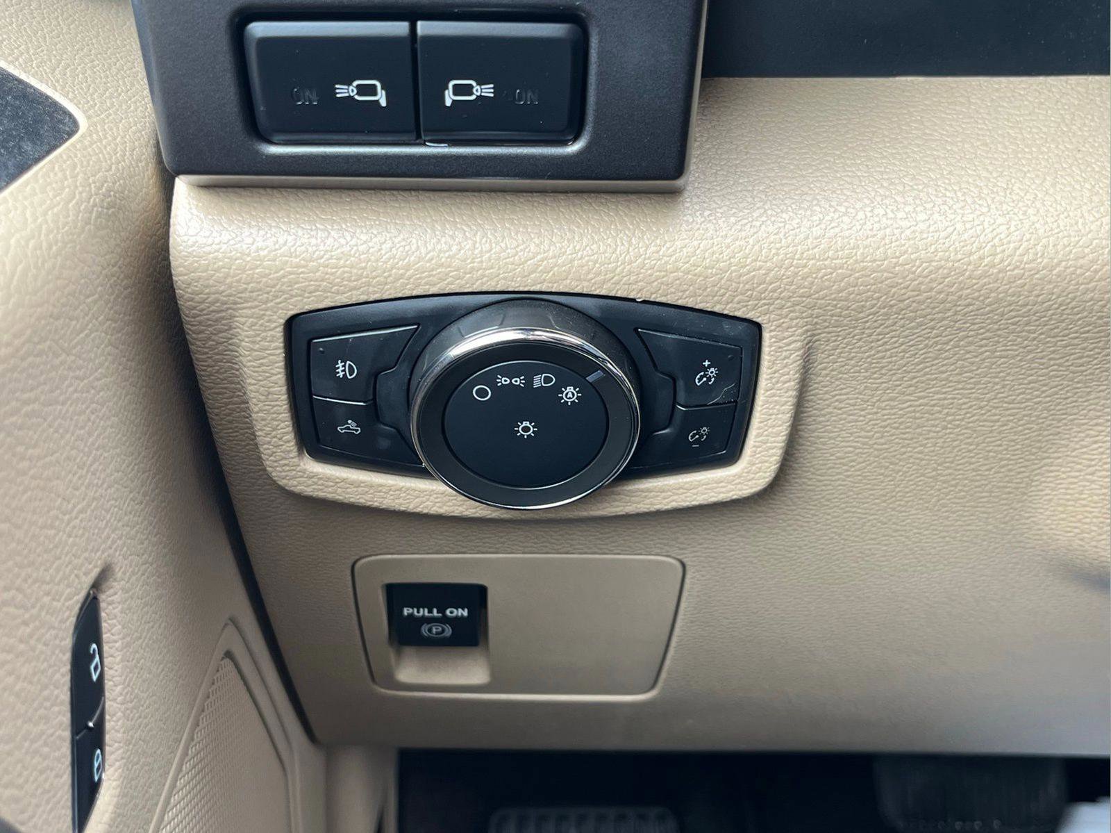 Used 2018 Ford F150 XLT w/ XTR Package image 15