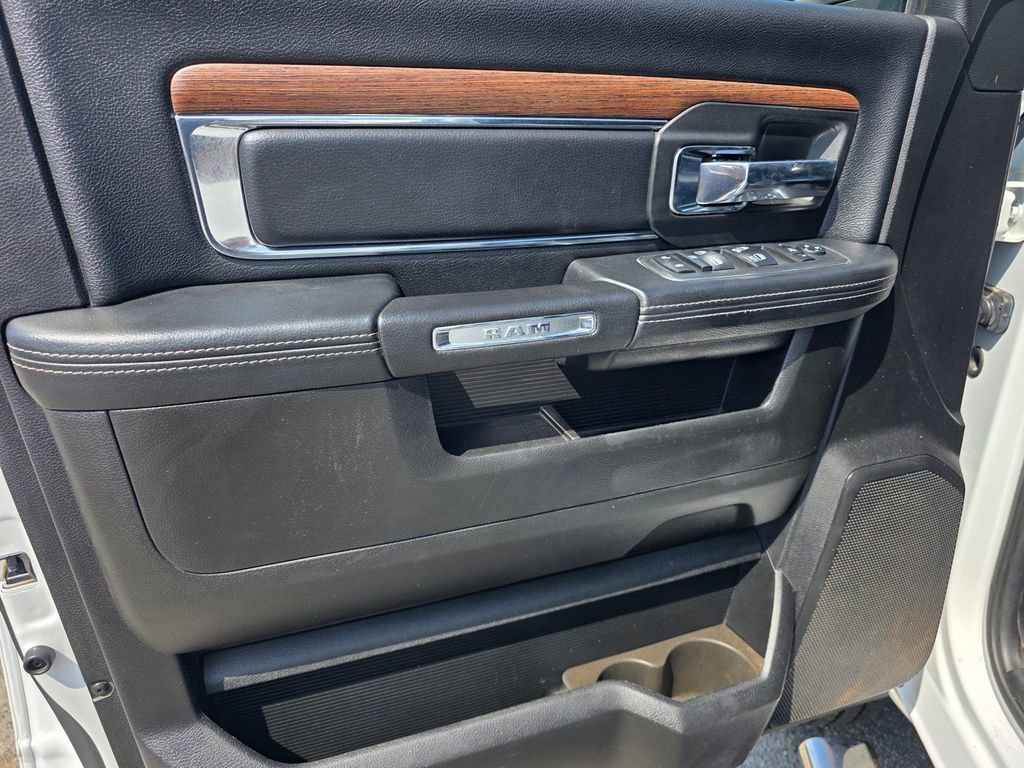 Used 2018 RAM 3500 Laramie w/ Convenience Group AWD/4WD image 14