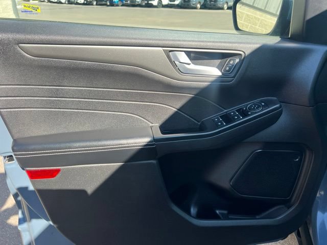 Used 2025 Ford Escape SE FWD image 21