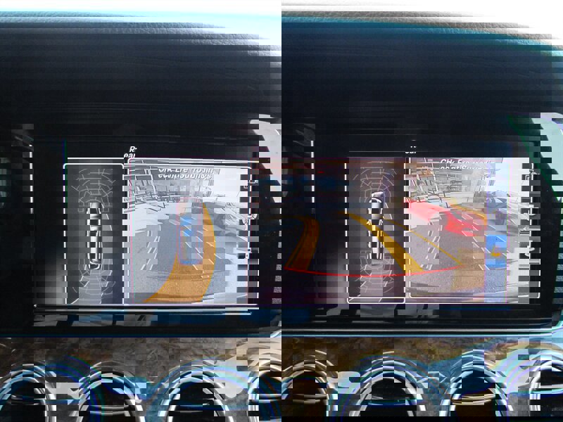 Used 2017 Mercedes-Benz E 400 4MATIC Wagon image 18