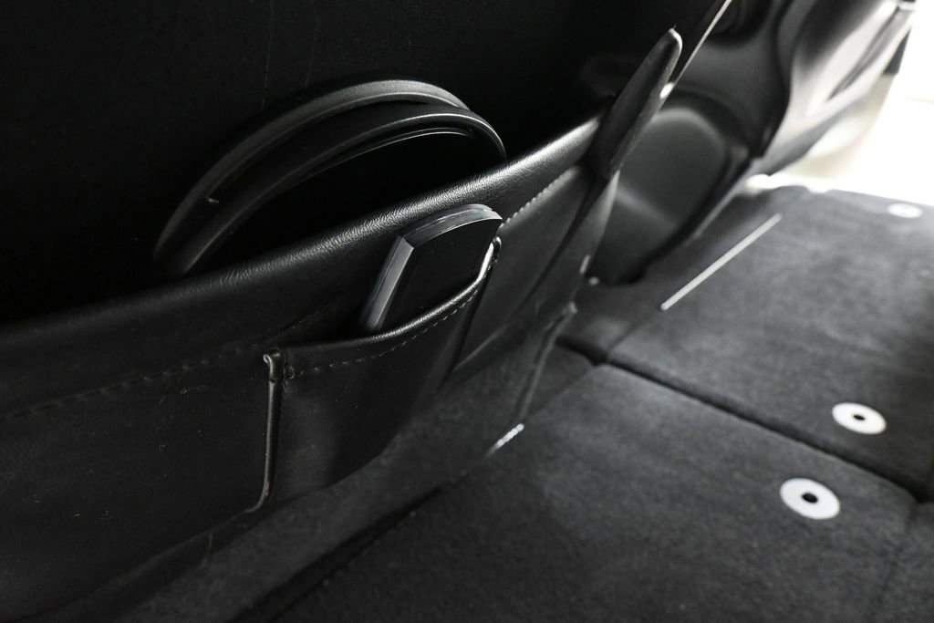 Used 2018 Chrysler Pacifica Touring-L Plus image 38