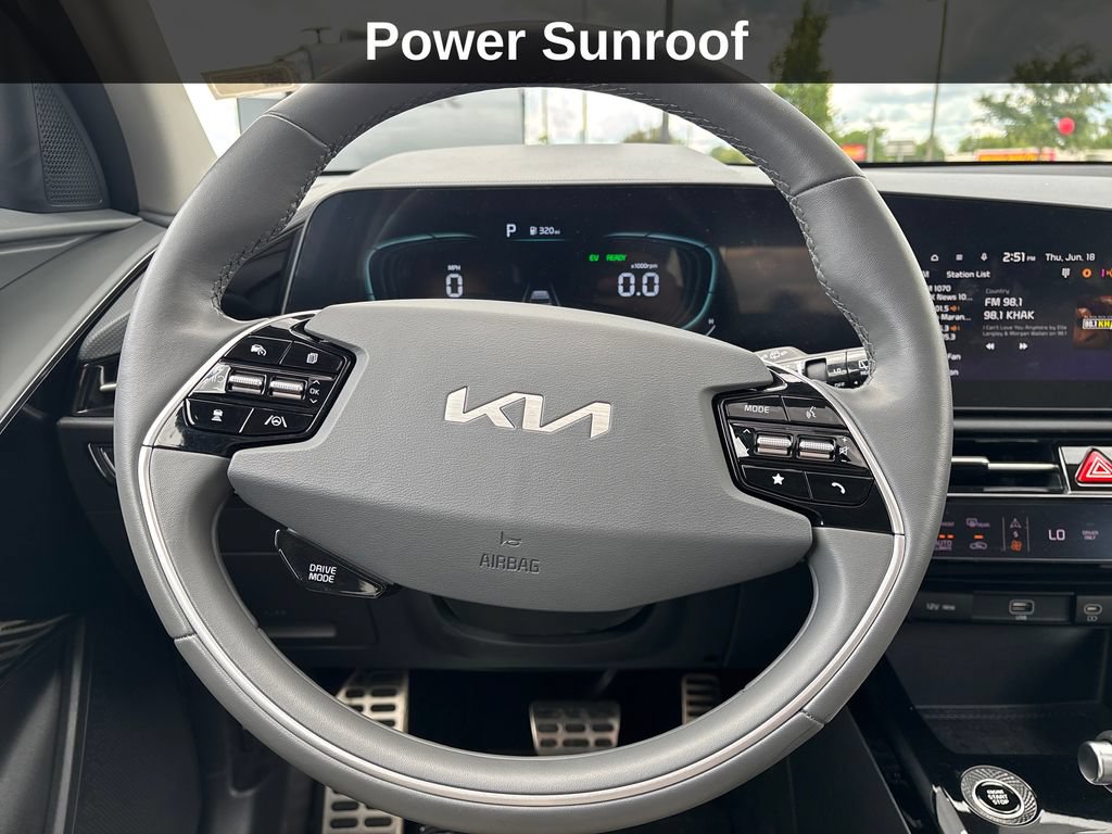 Used 2023 Kia Niro SX Touring FWD image 19