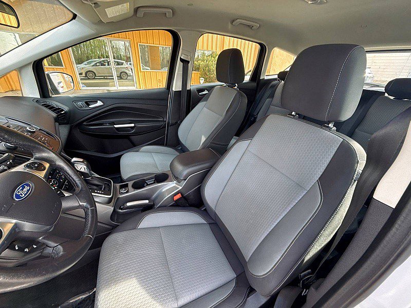 Used 2017 Ford C-MAX SE FWD image 9