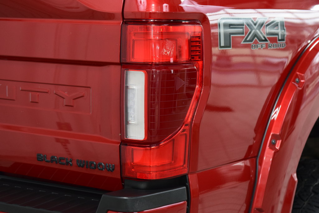 Used 2022 Ford F250 Lariat w/ Black Appearance Package AWD/4WD image 18