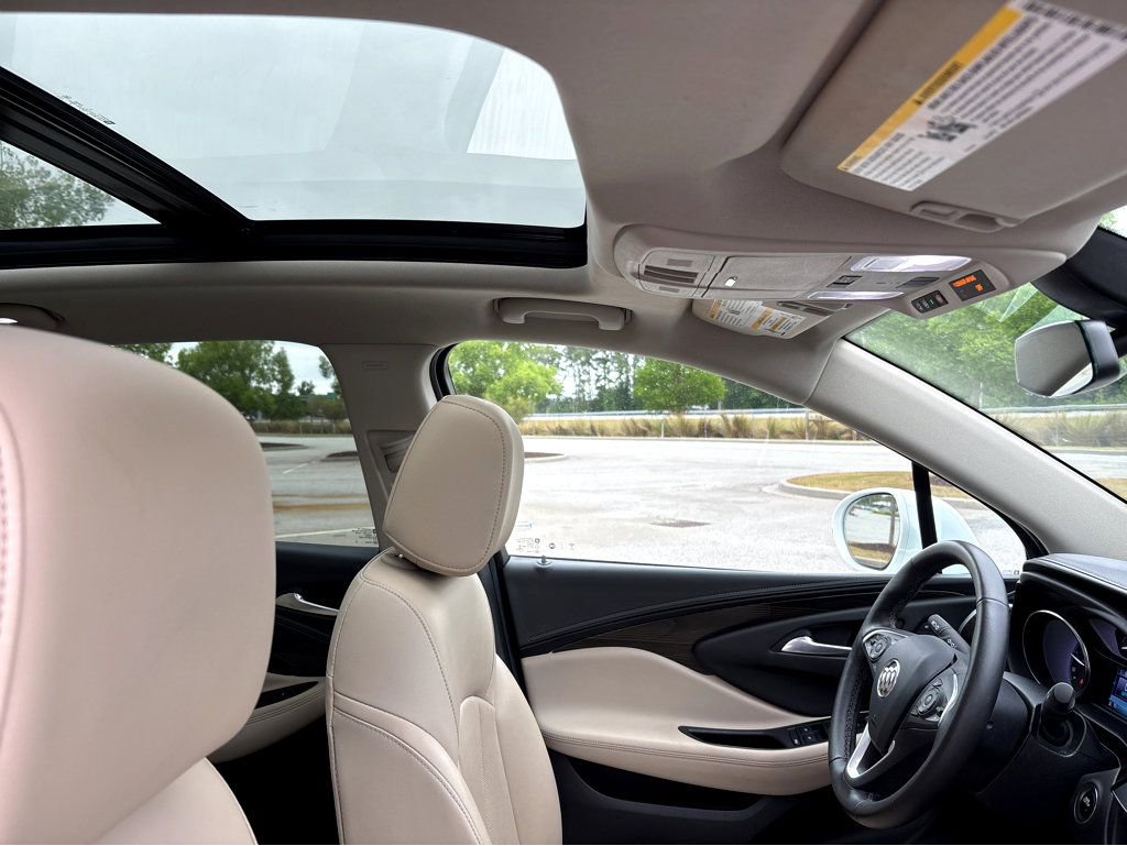 Used 2020 Buick Envision Essence w/ Experience Buick Package FWD image 8